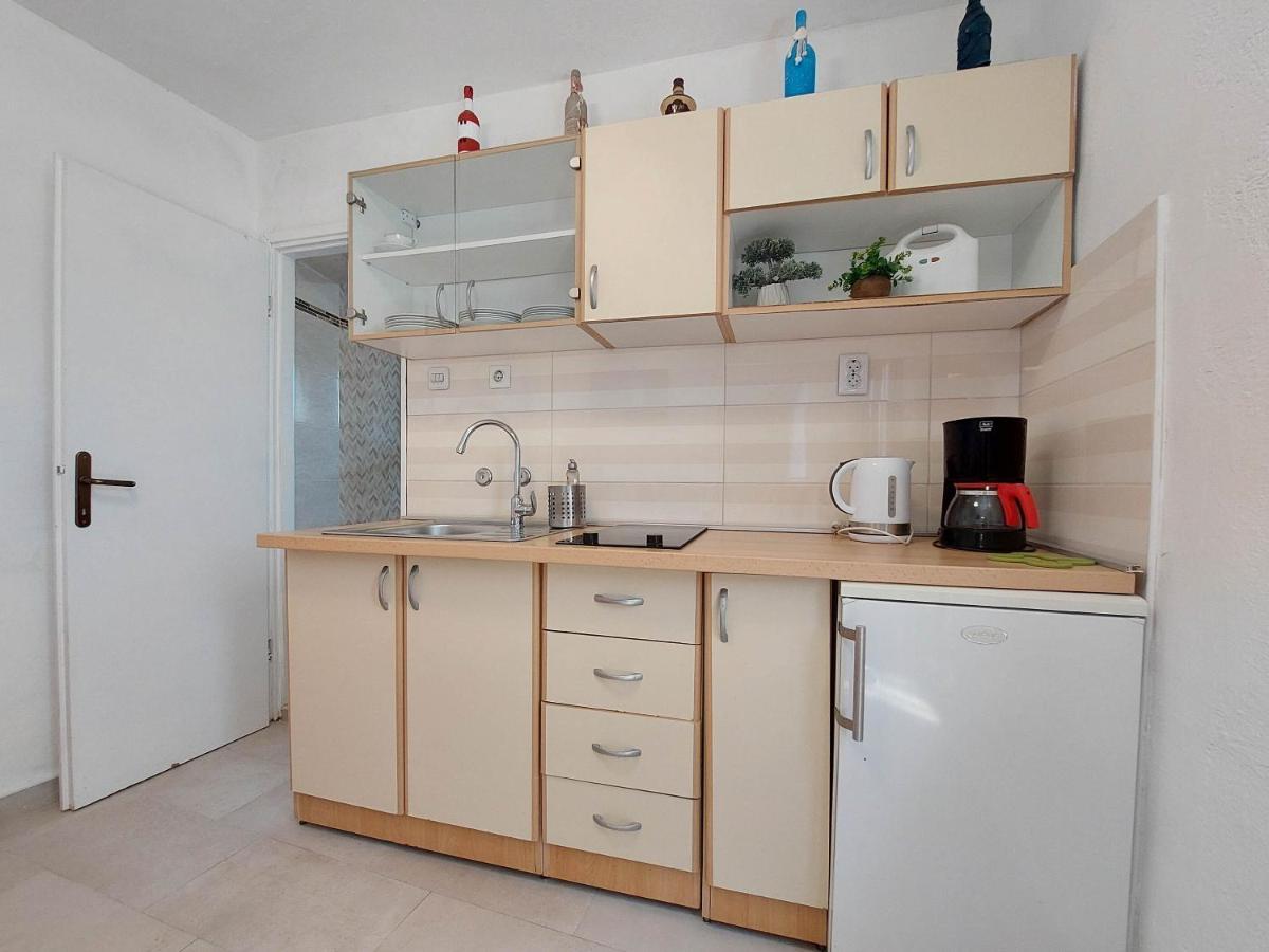 Apartments Ivanka Krk Town Esterno foto