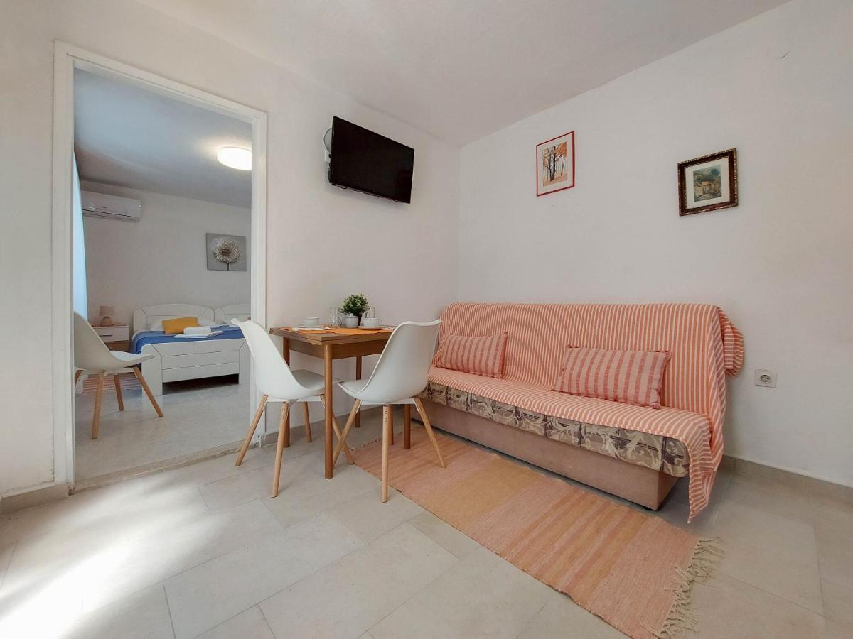 Apartments Ivanka Krk Town Esterno foto