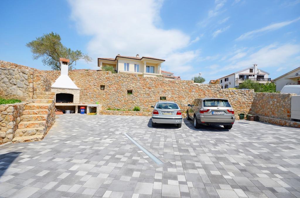 Apartments Ivanka Krk Town Esterno foto