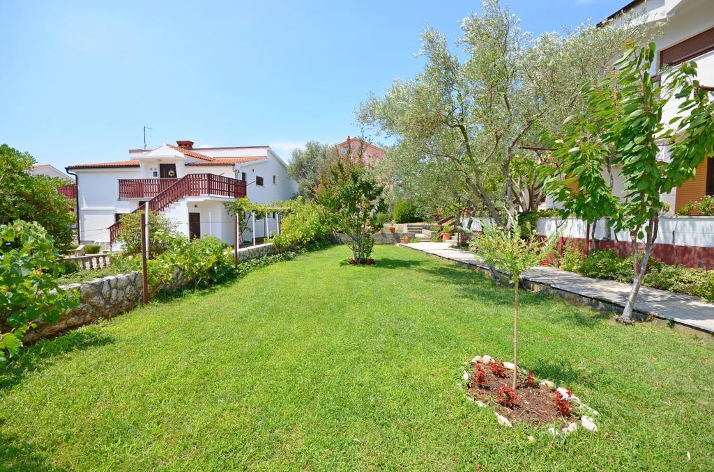 Apartments Ivanka Krk Town Esterno foto